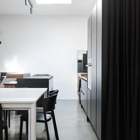 Lägenhet Design Loft With Free Private Parking *